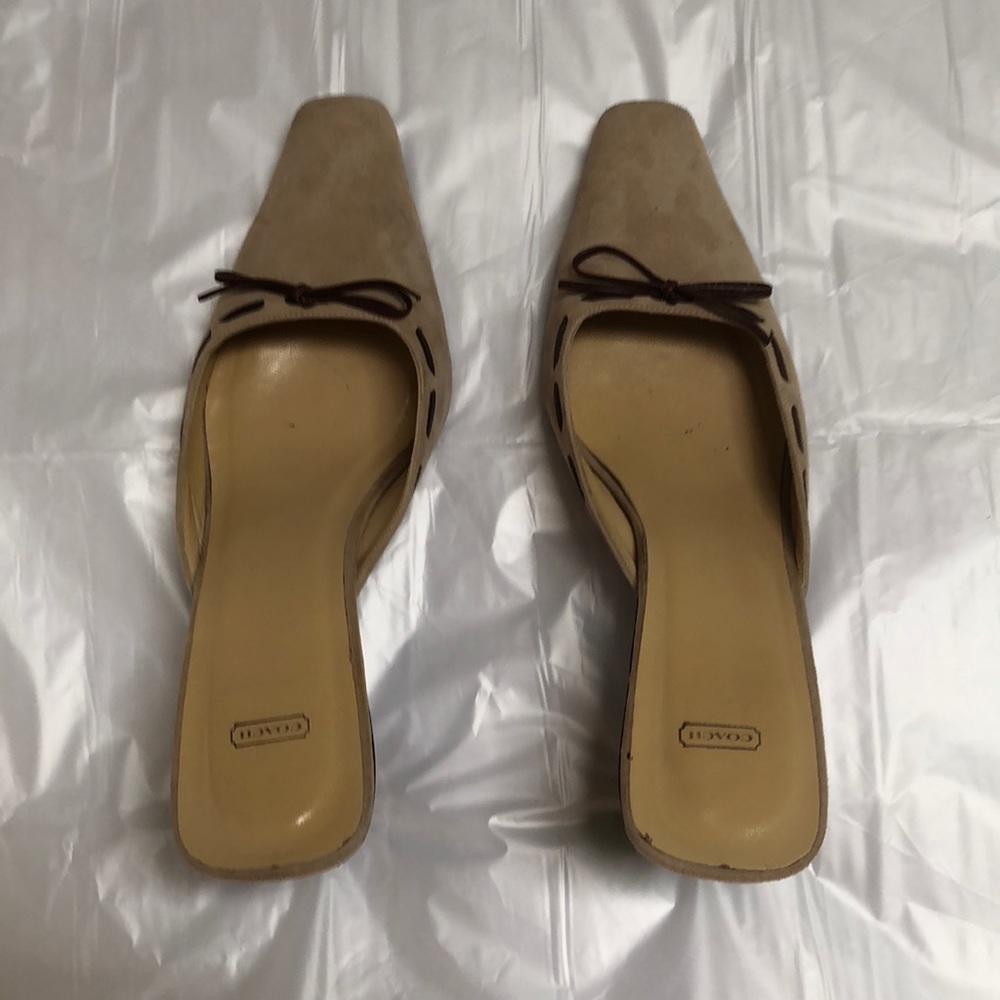 Coach lady’s shoes